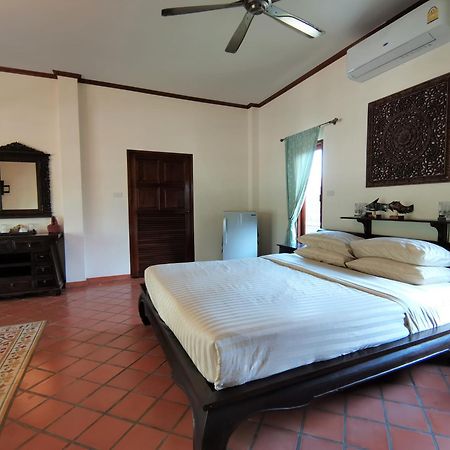Tuna Resort Rawai Екстериор снимка